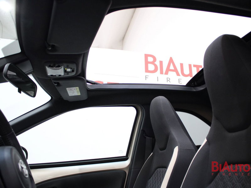 Toyota Aygo X usata a Firenze (17)