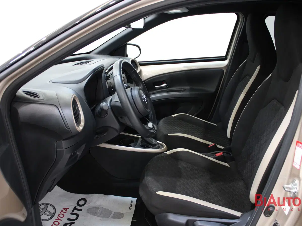 Toyota Aygo X usata a Firenze (6)