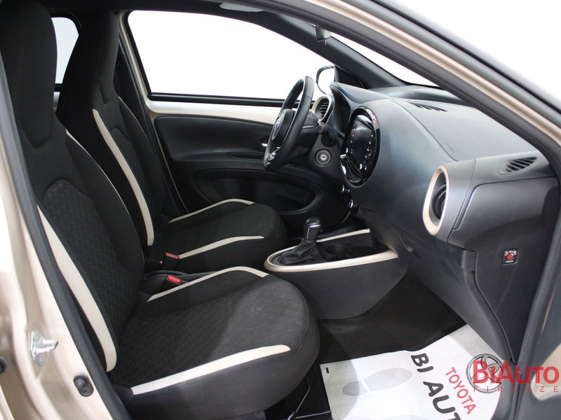 Toyota Aygo X usata a Firenze (7)