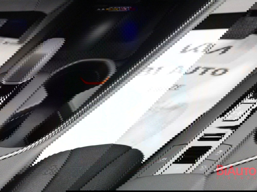 Toyota Toyota C-HR nuova a Firenze (16)