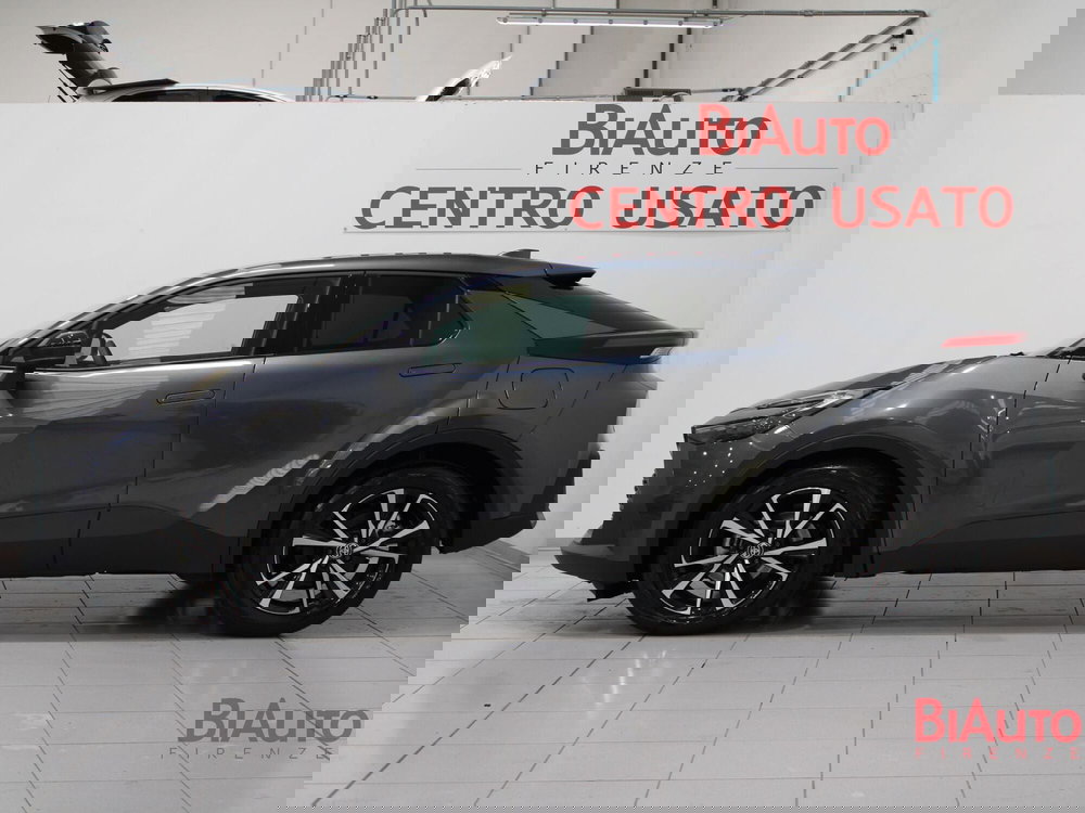 Toyota Toyota C-HR nuova a Firenze (19)