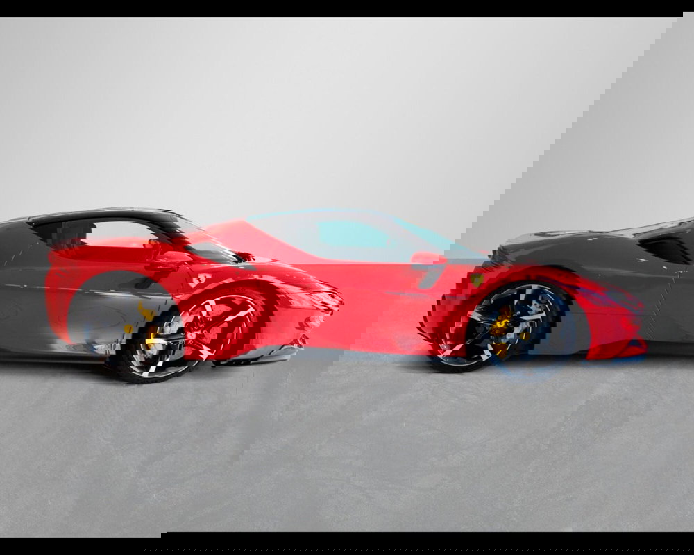 Ferrari SF90 Coupé usata a Padova (11)