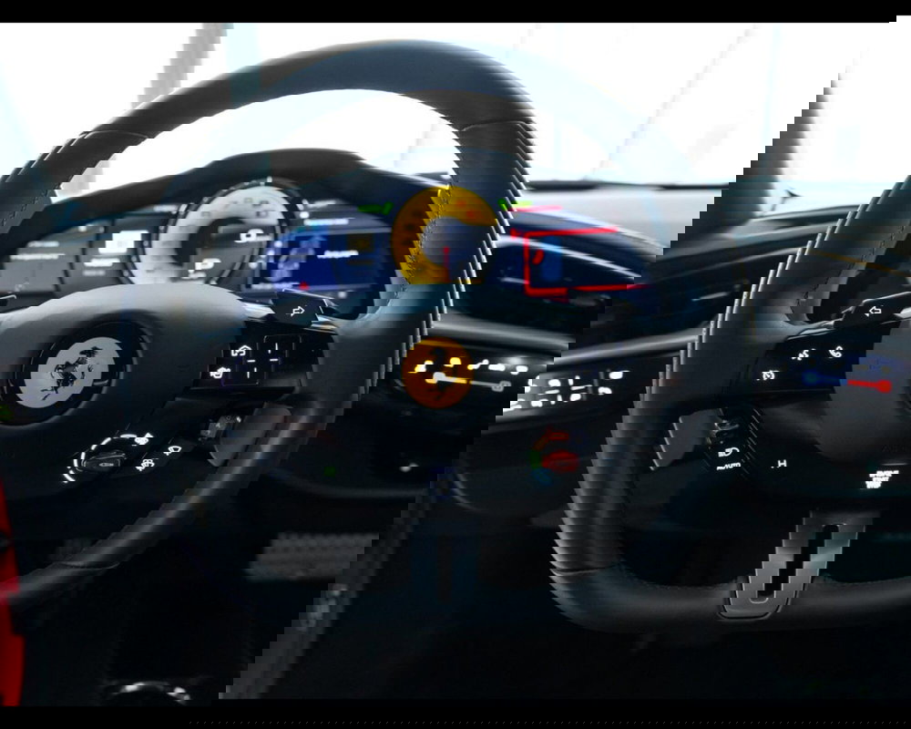 Ferrari SF90 Coupé usata a Padova (18)