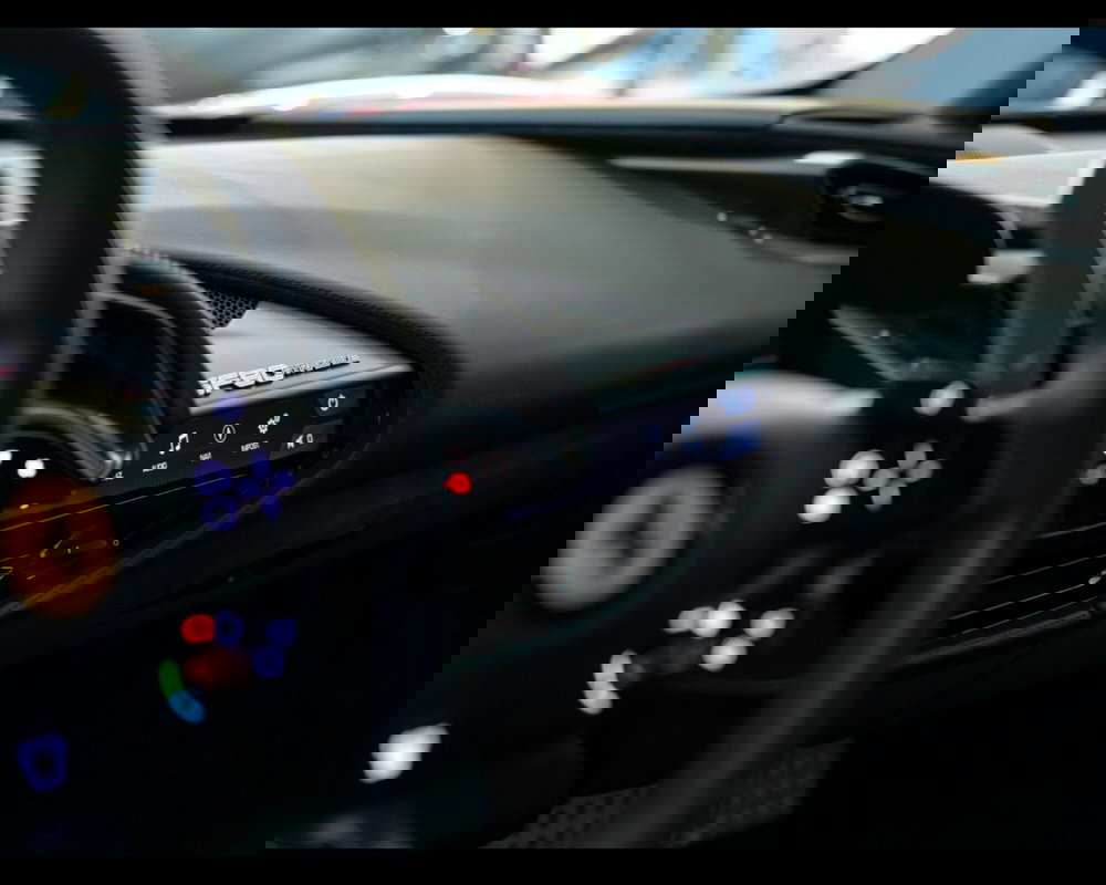 Ferrari SF90 Coupé usata a Padova (19)