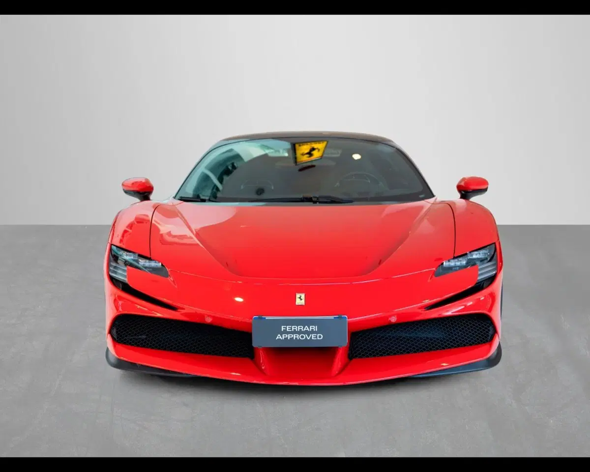 Ferrari SF90 Coupé usata a Padova (2)