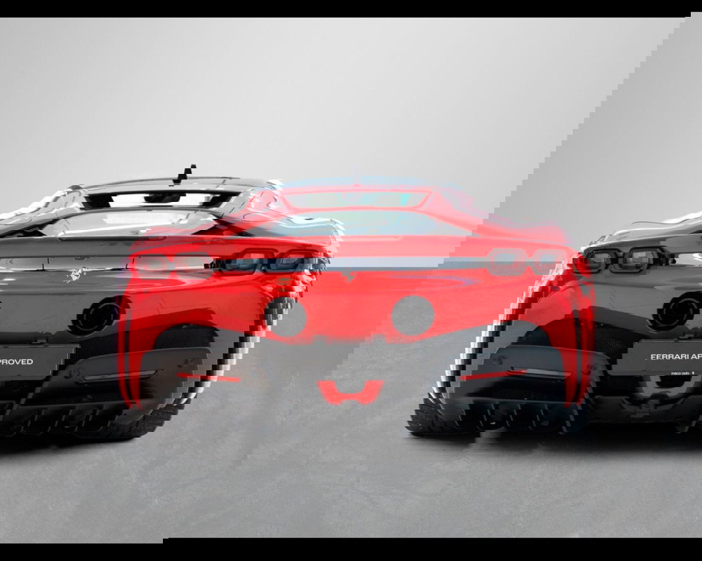 Ferrari SF90 Coupé usata a Padova (4)