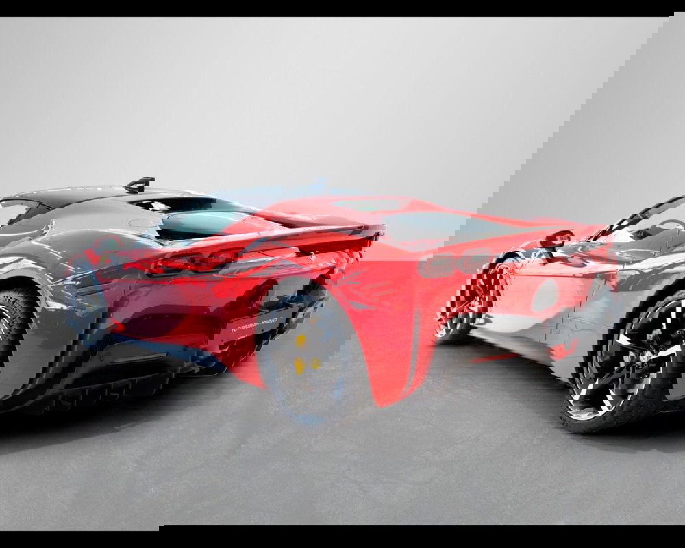 Ferrari SF90 Coupé usata a Padova (8)