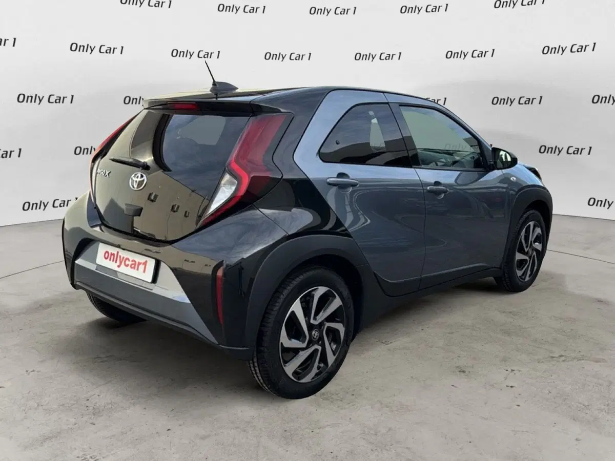 Toyota Aygo X nuova a Ferrara (6)