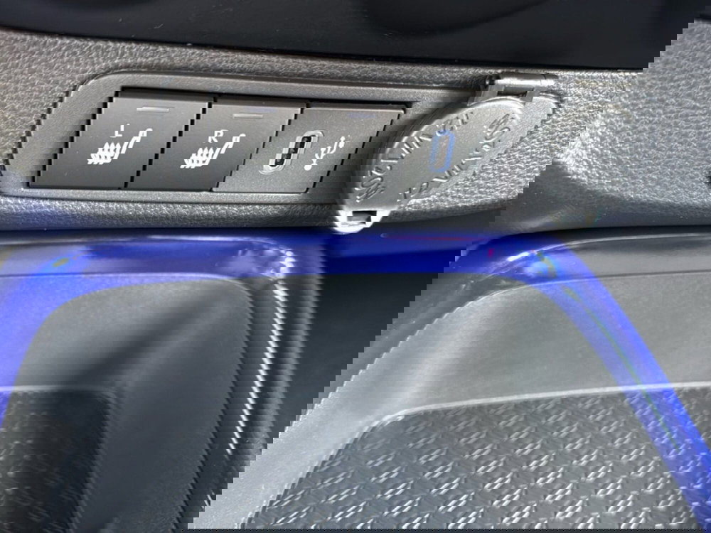 Toyota Aygo X nuova a Ferrara (15)