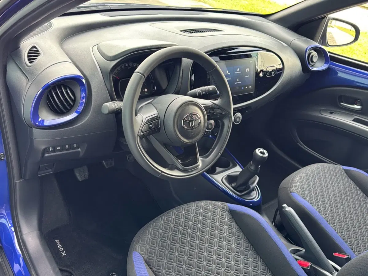 Toyota Aygo X nuova a Ferrara (16)