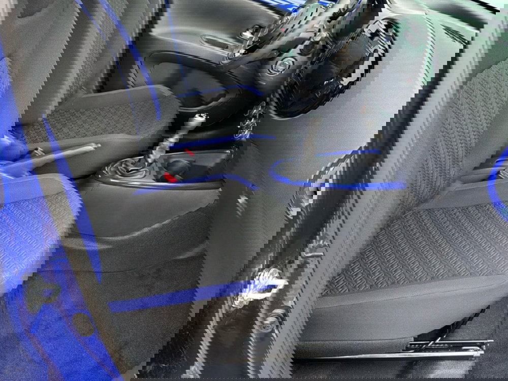 Toyota Aygo X nuova a Ferrara (9)