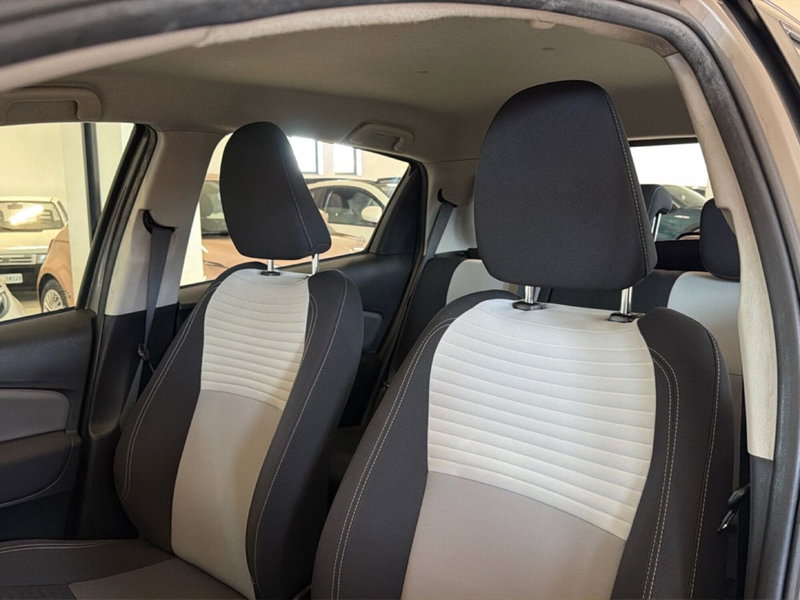 Toyota Yaris usata a Pisa (6)