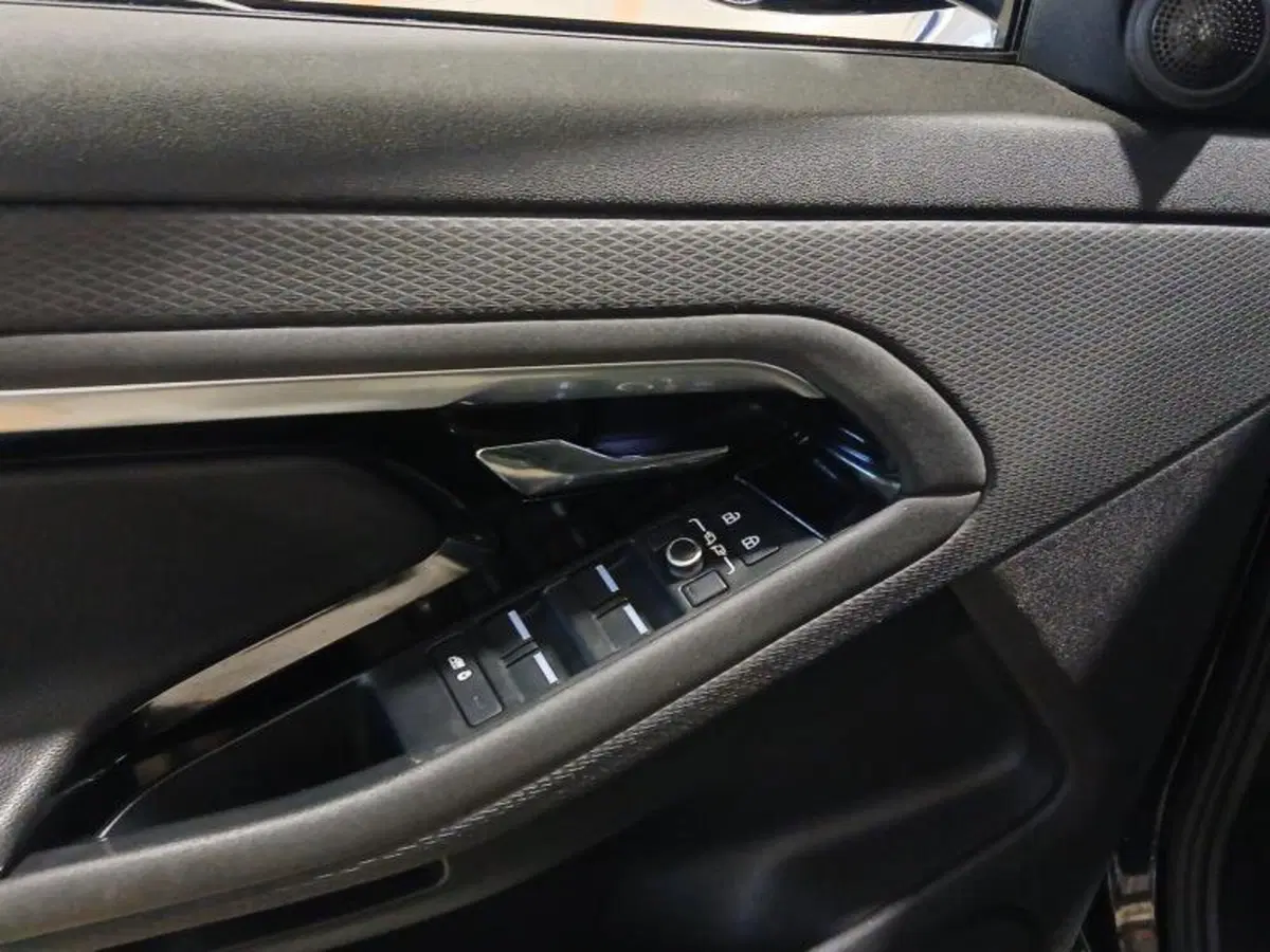 Land Rover Range Rover Evoque usata a Genova (12)