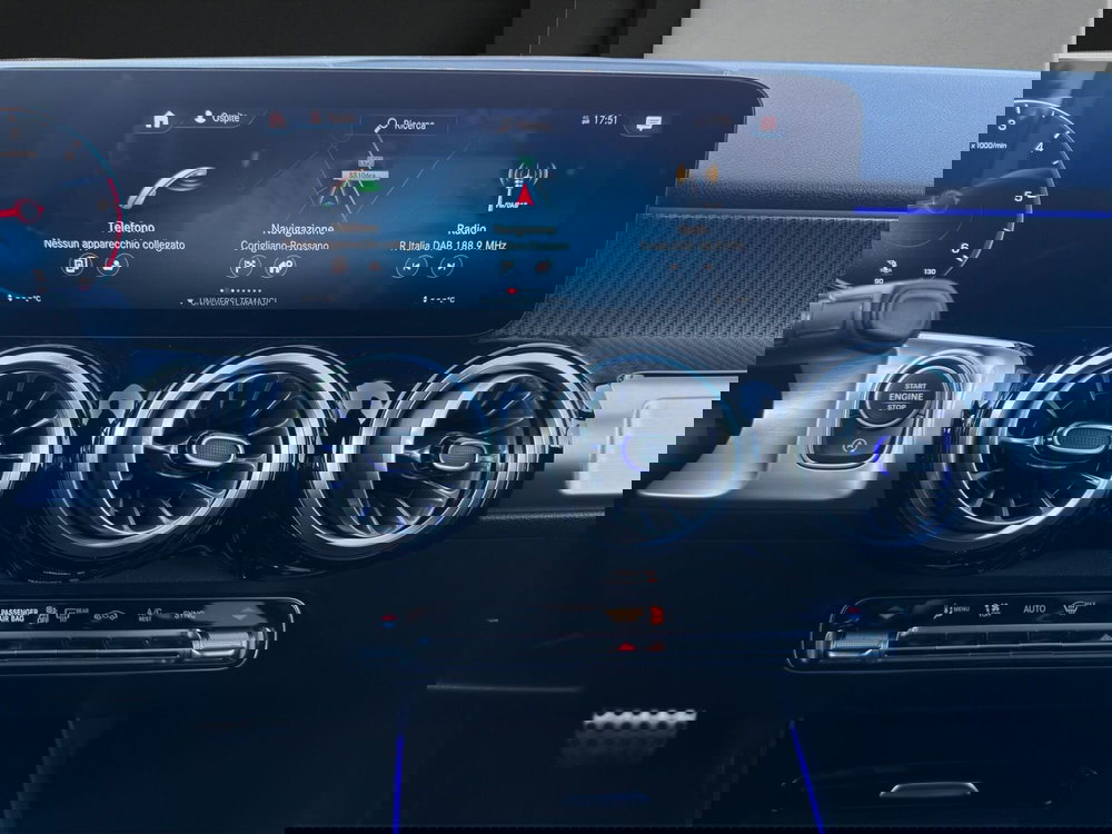 Mercedes-Benz GLB usata a Cosenza (16)