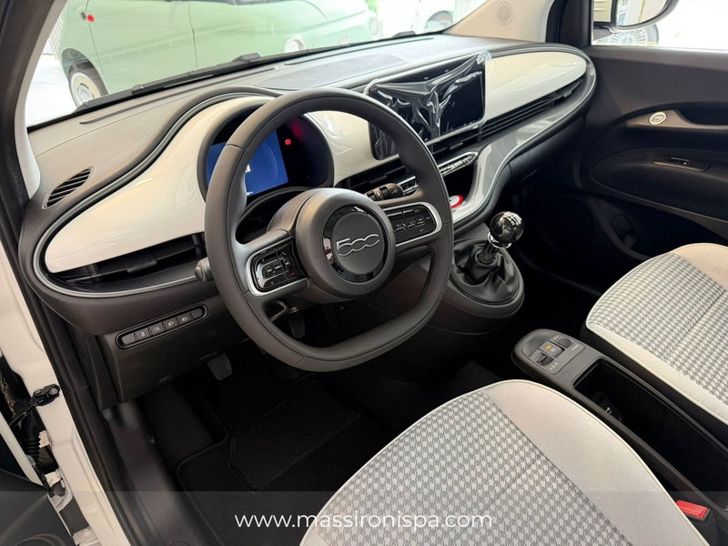 Fiat 500 nuova a Milano (4)