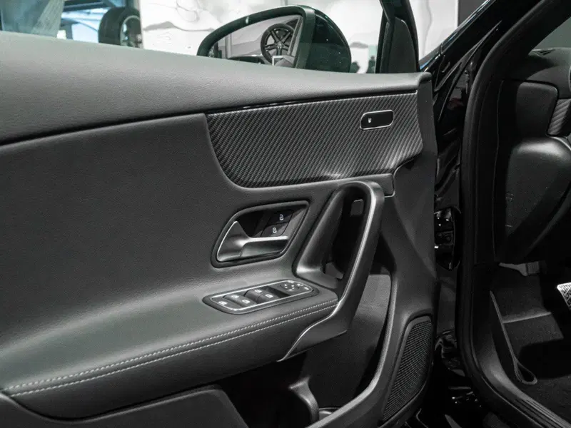 Mercedes-Benz Classe A Sedan nuova a Ancona (10)