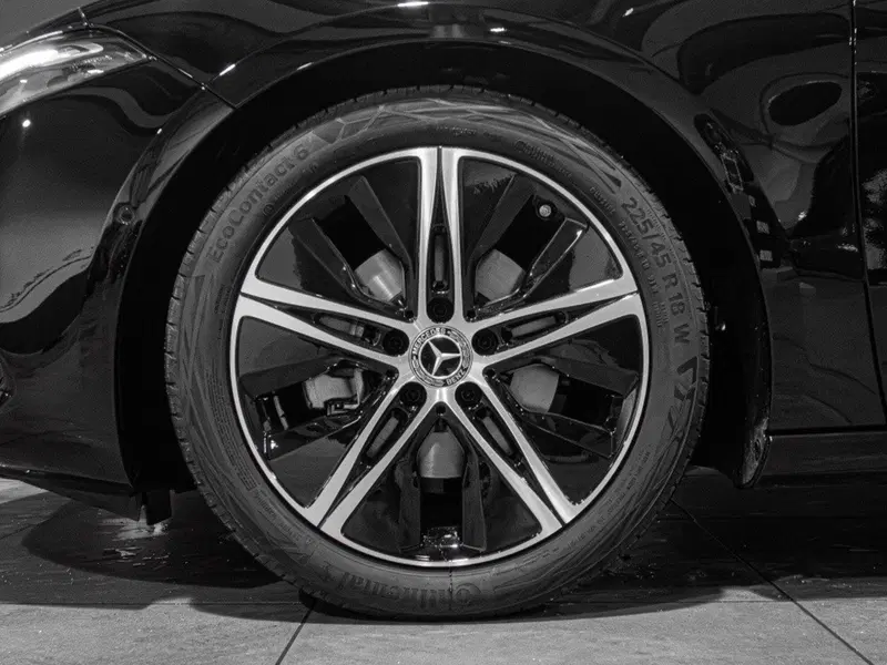 Mercedes-Benz Classe A Sedan nuova a Ancona (7)