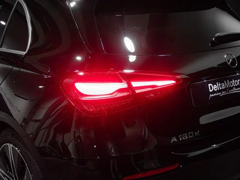 Mercedes-Benz Classe A Sedan nuova a Ancona (8)