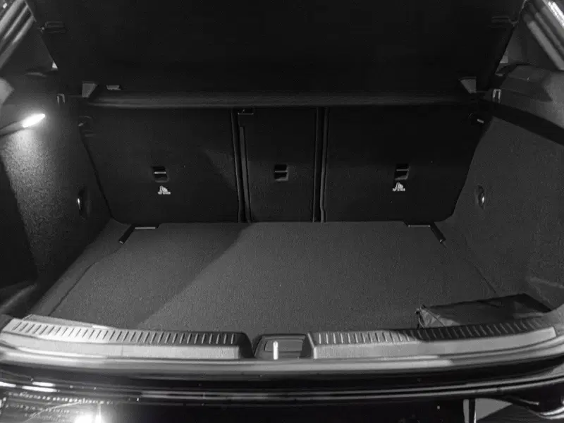 Mercedes-Benz Classe A Sedan nuova a Ancona (9)