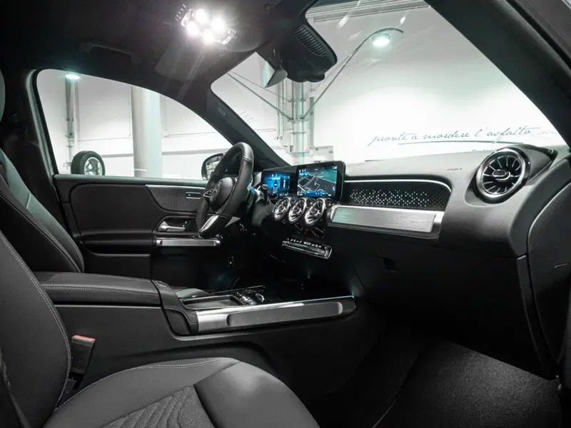 Mercedes-Benz GLB nuova a Rimini (18)