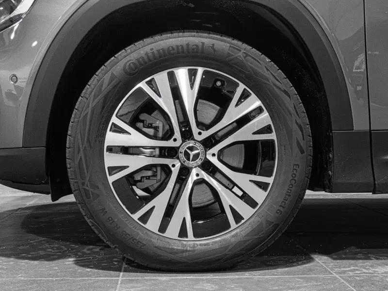 Mercedes-Benz GLB nuova a Rimini (7)