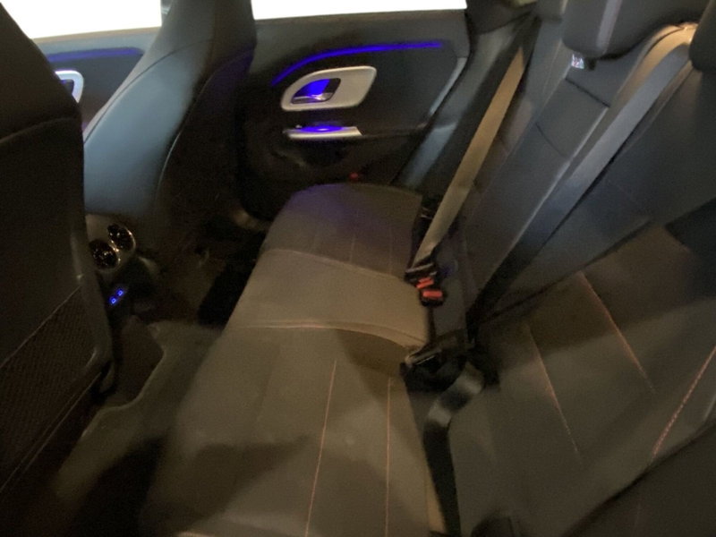 Mercedes-Benz CLA EQ usata a Napoli (16)