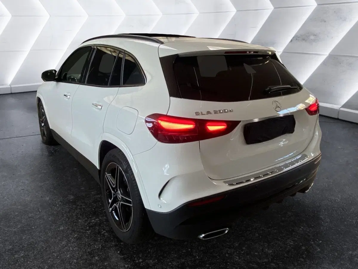 Mercedes-Benz GLA SUV usata a Napoli (6)