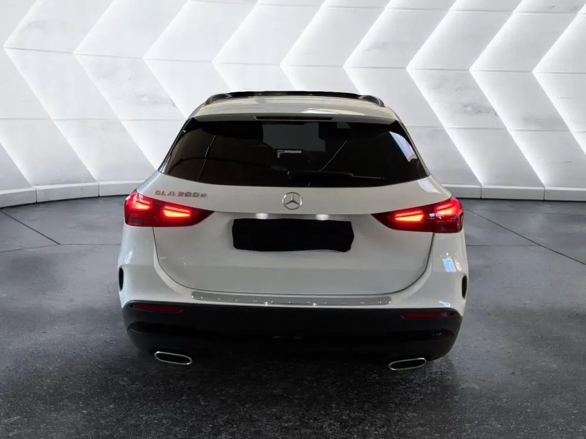 Mercedes-Benz GLA SUV usata a Napoli (8)