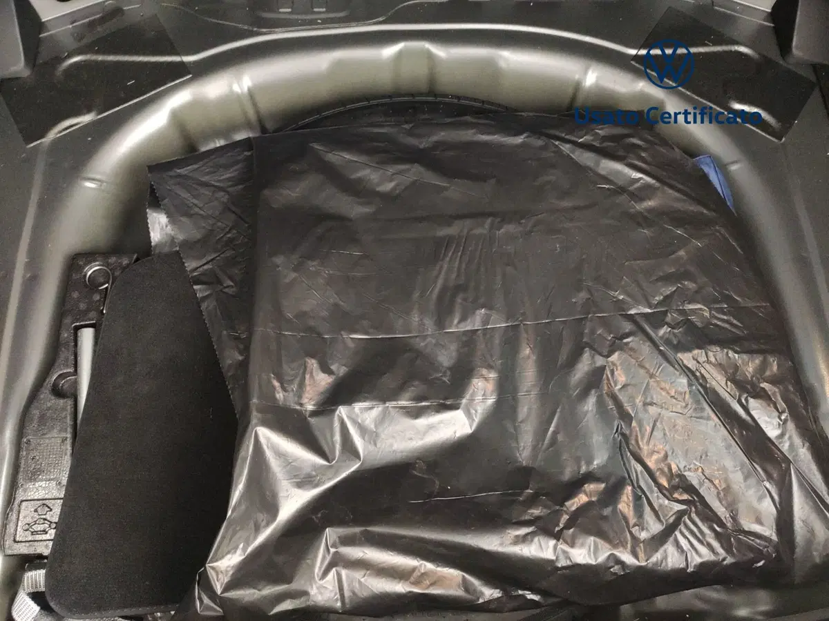 Volkswagen Taigo usata a Avellino (15)