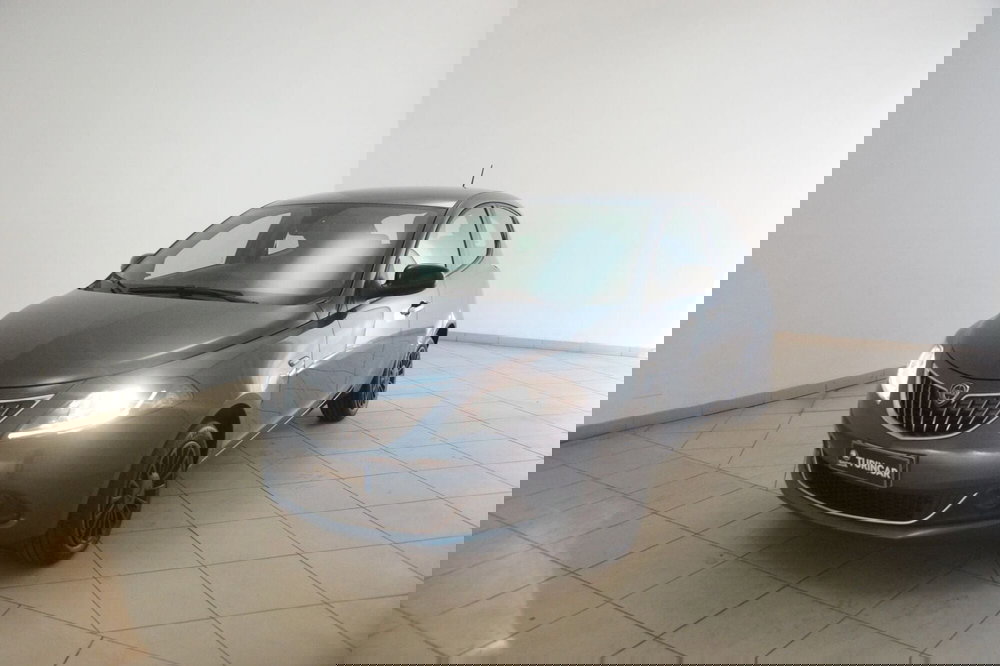 Lancia Ypsilon usata a Torino (18)