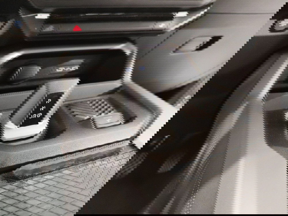 Dacia Bigster nuova a Brescia (17)