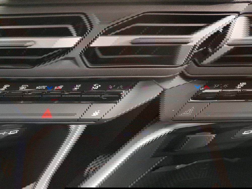 Dacia Bigster nuova a Brescia (18)