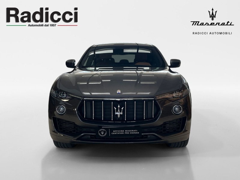 Maserati Levante usata a Bari (10)