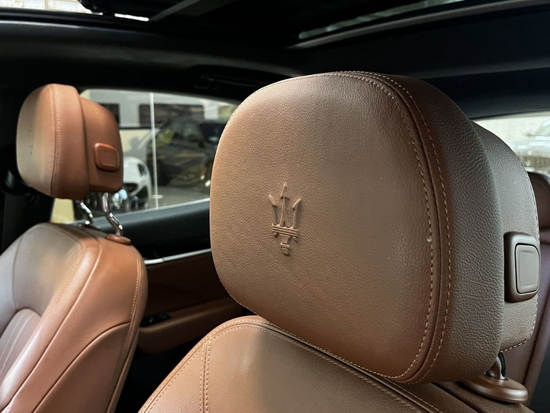 Maserati Levante usata a Bari (14)