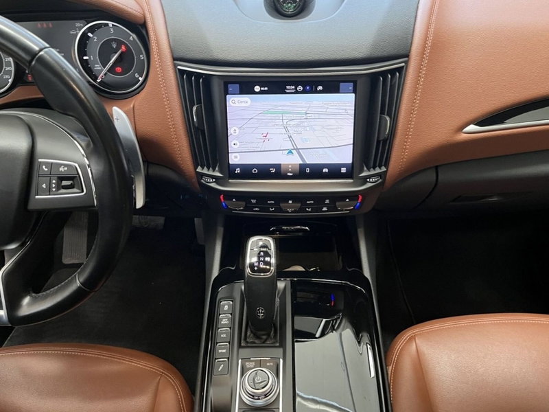 Maserati Levante usata a Bari (15)