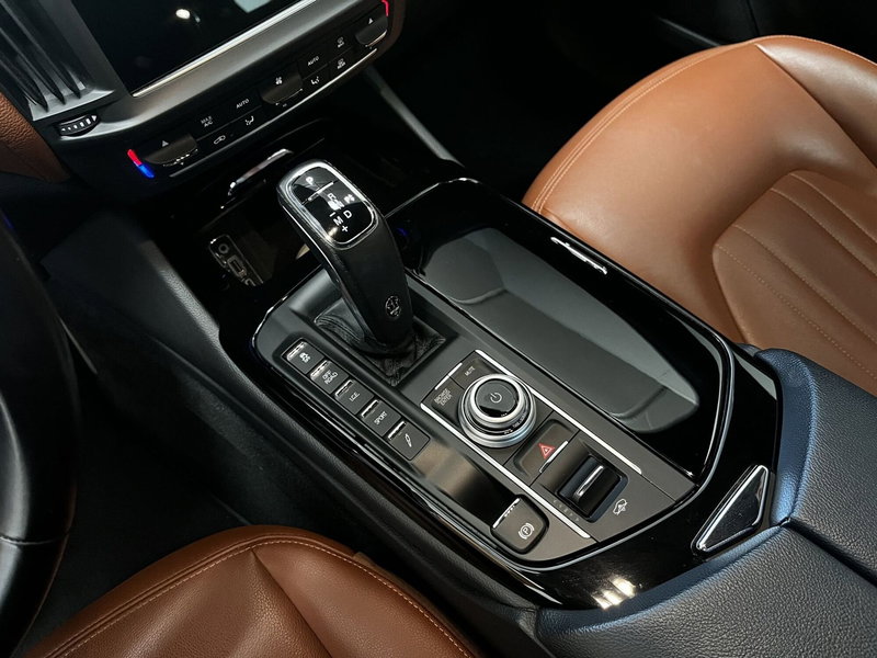 Maserati Levante usata a Bari (17)