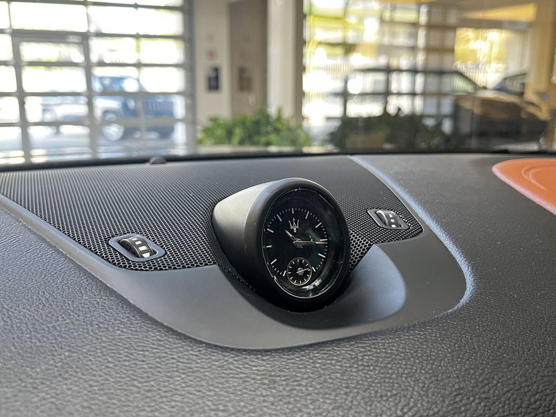 Maserati Levante usata a Bari (19)