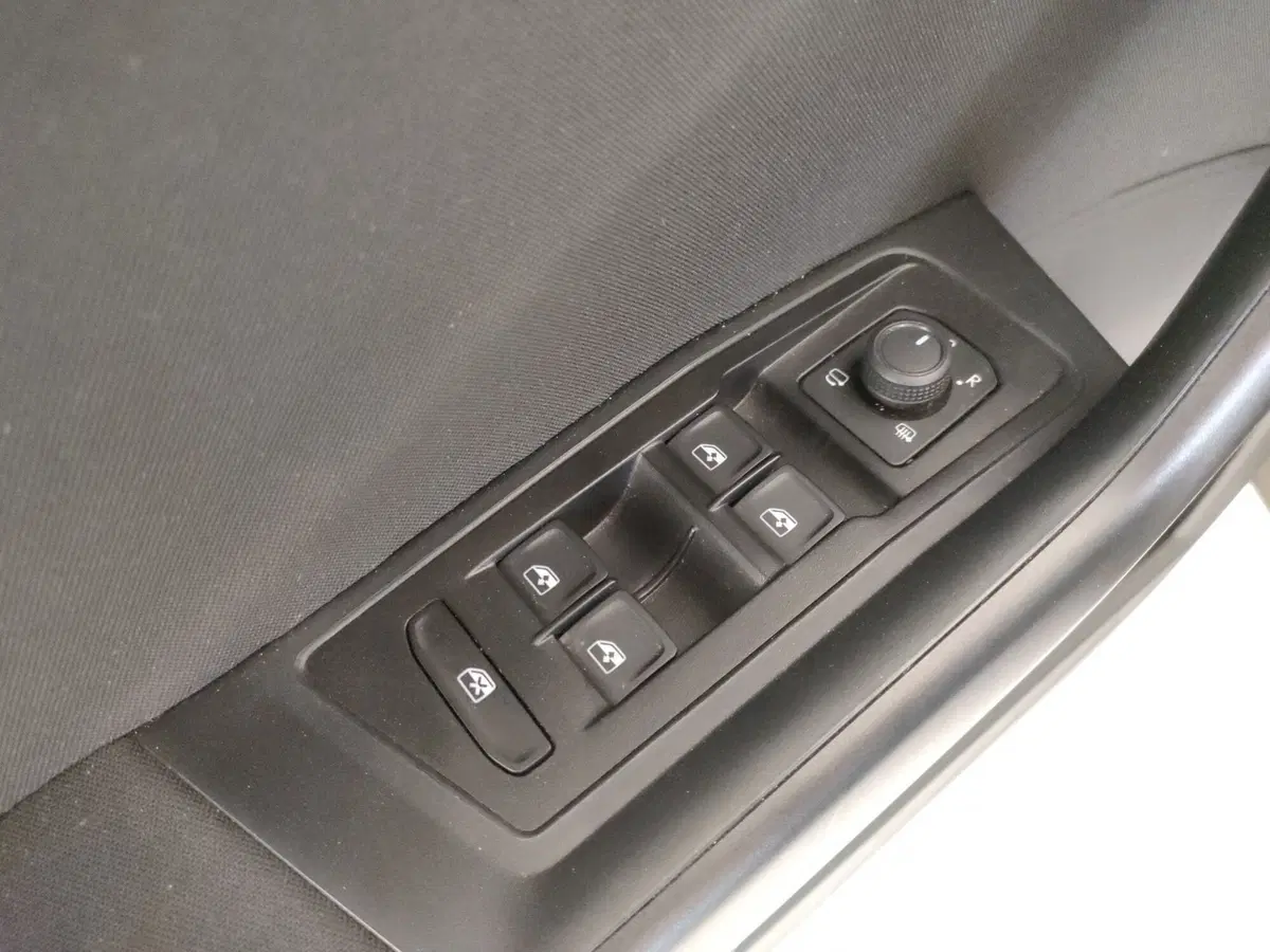Volkswagen T-Roc usata a Napoli (13)