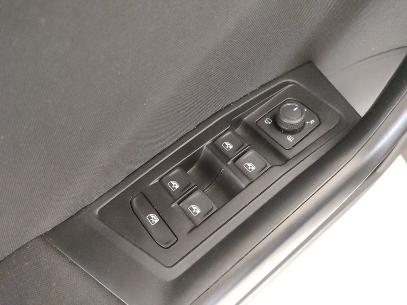 Volkswagen T-Roc usata a Napoli (13)