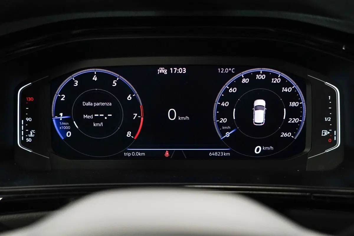 Volkswagen T-Roc usata a Varese (10)