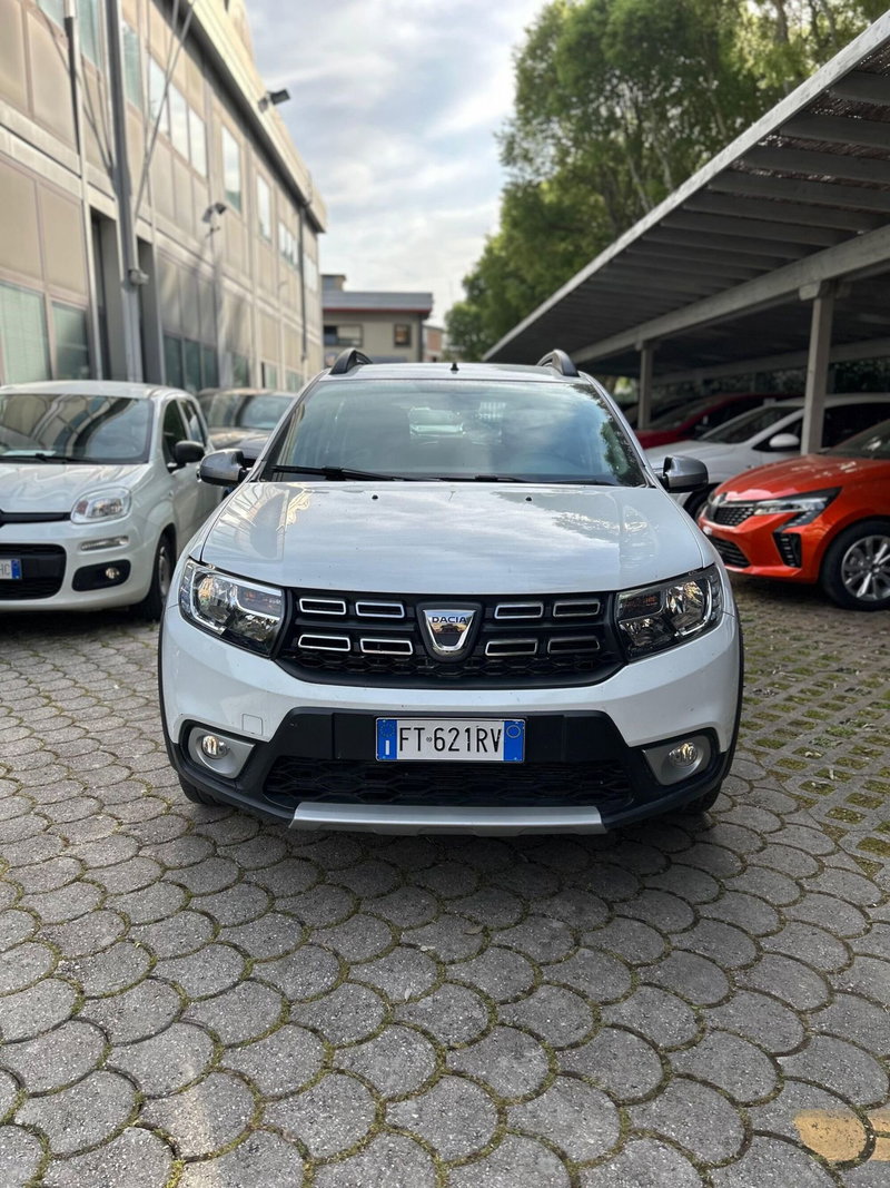 Dacia Sandero usata a Firenze (2)