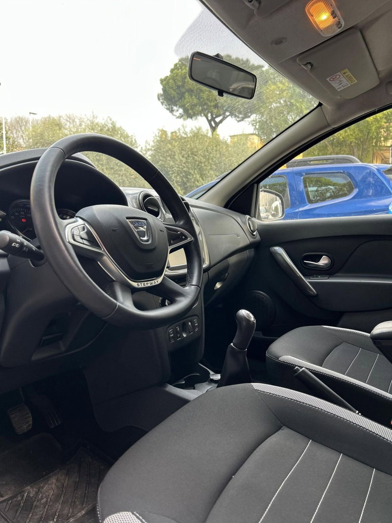 Dacia Sandero usata a Firenze (9)
