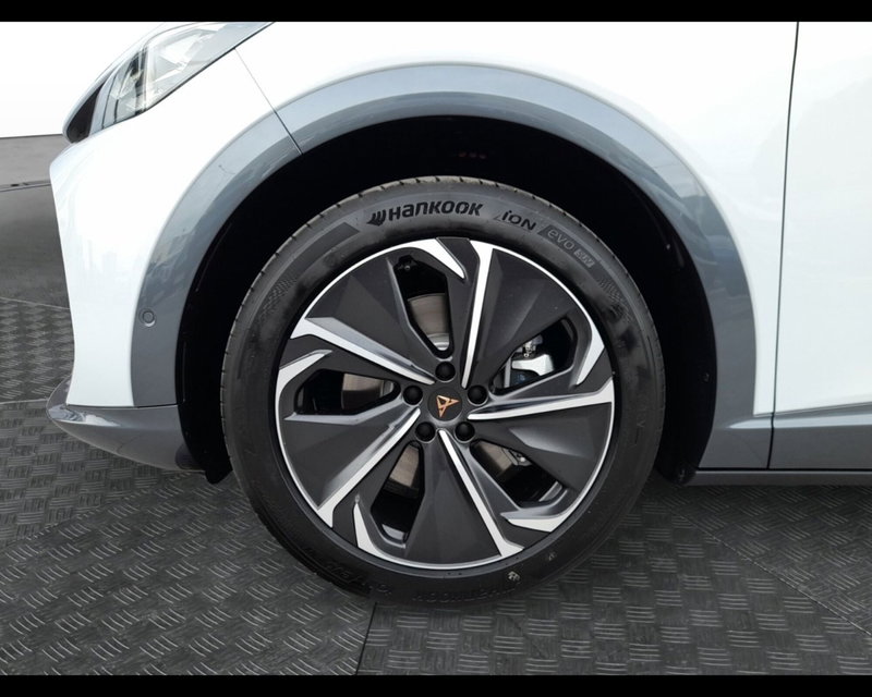 Cupra Tavascan nuova a Ravenna (14)