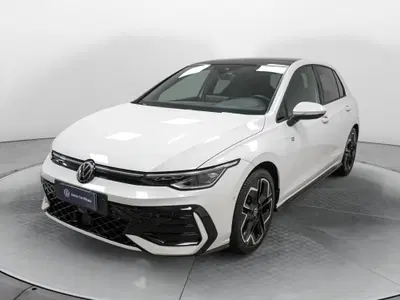 Volkswagen Golf 1.5 eTSI 150 CV EVO ACT DSG R-Line del 2025 usata a Carnago