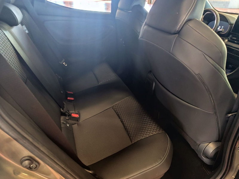 Toyota Yaris usata a Milano (16)