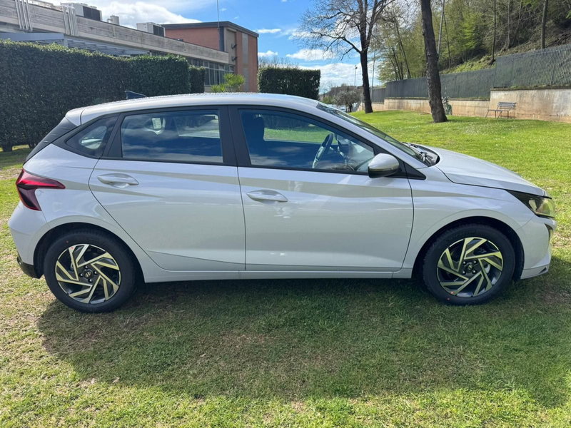 Hyundai i20 nuova a Salerno (15)