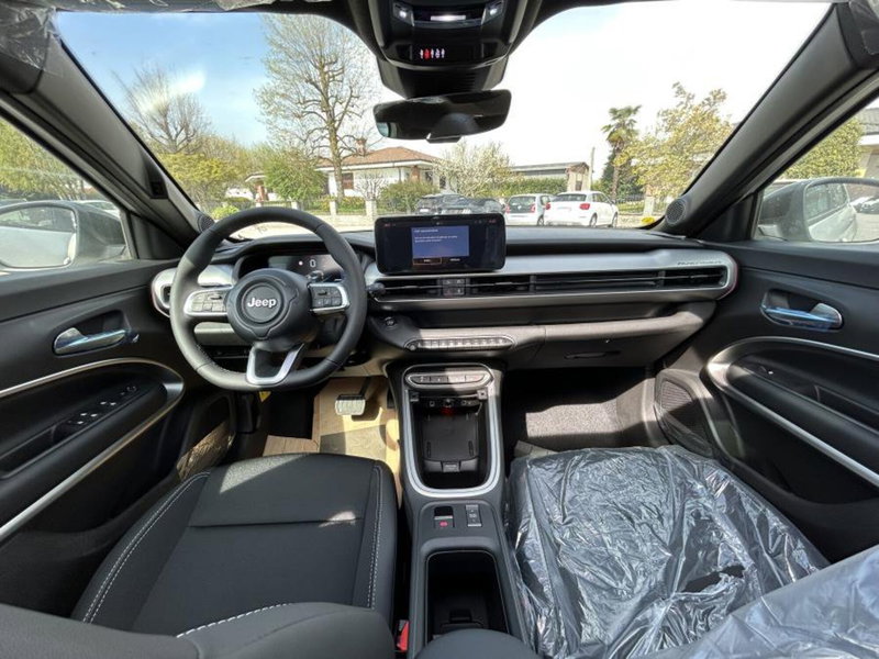 Jeep Avenger nuova a Cuneo (7)