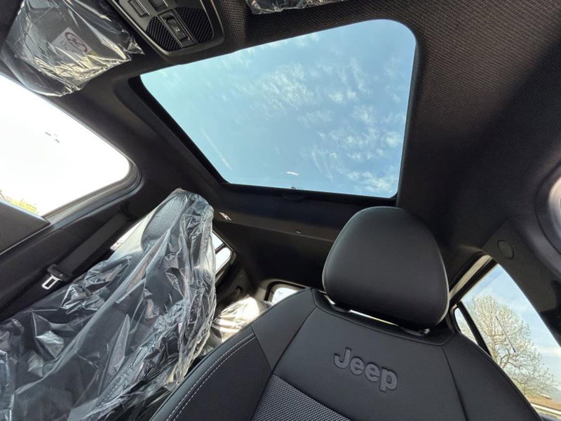 Jeep Avenger nuova a Cuneo (8)