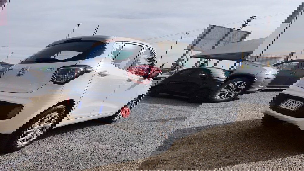 Hyundai i10 usata a Firenze (9)