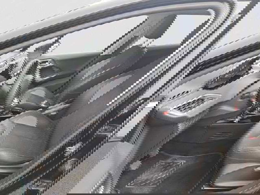 Peugeot 2008 usata a Venezia (10)